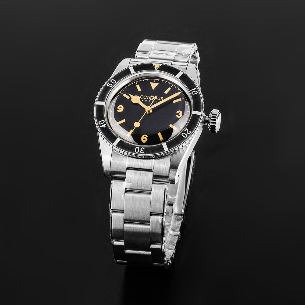 Octopus Kraken OCT0028 black dial with 3 6 9 numerals and a steel bracelet